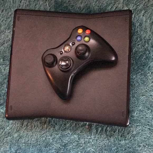 XBox 360 - Picture 4 of 7